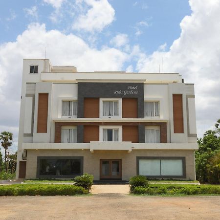 Collection O Rishi Gardens Hotel Tada Exterior photo